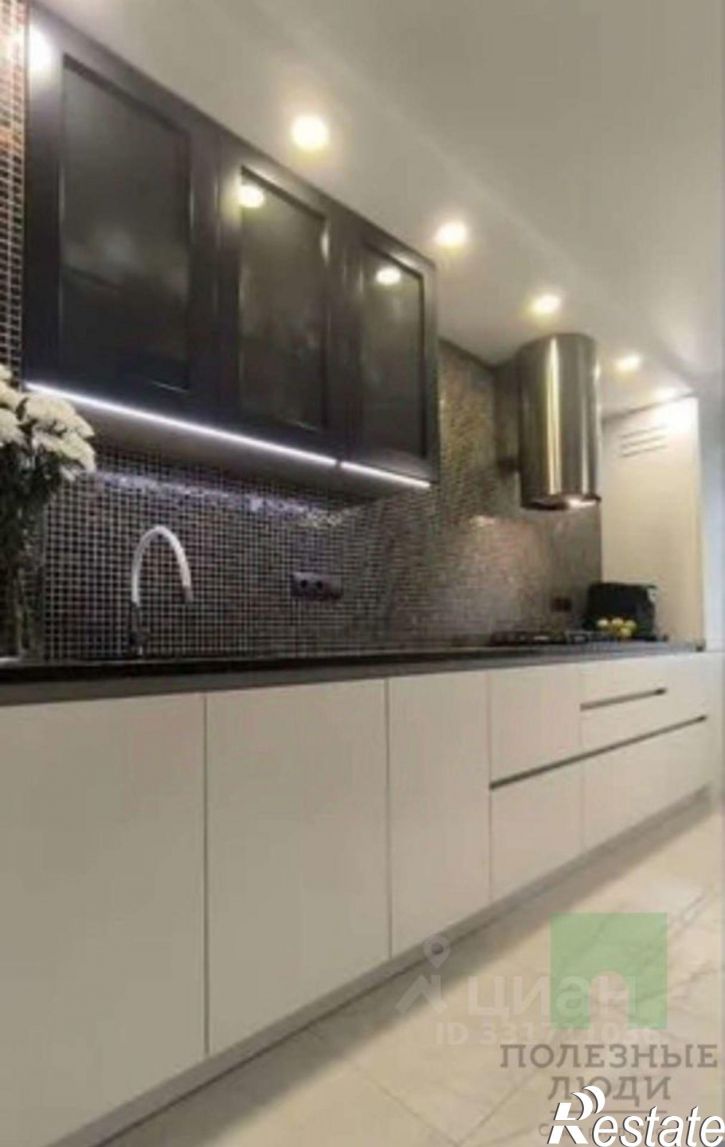 3-комн квартира улица Петрова,дом 31