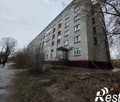 комната 32 кв м улица Чапаева, 13